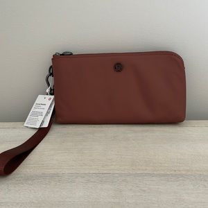 Brand new lululemon curved wristlet
